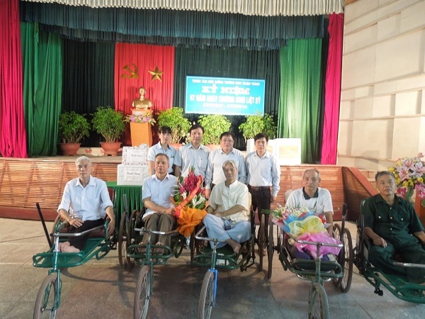 Lãnh đạo Tổng công ty Lâm nghiệp Việt Nam thăm và tặng quà các thương binh nhân ngày thương binh liệt sỹ (27/7/1947 – 27/7/2014)