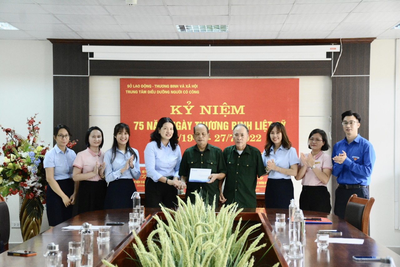 Vinafor tổ chức thăm hỏi và tặng quà các thương, bệnh binh  tại Trung tâm điều dưỡng thương binh người có công tỉnh Bắc Giang